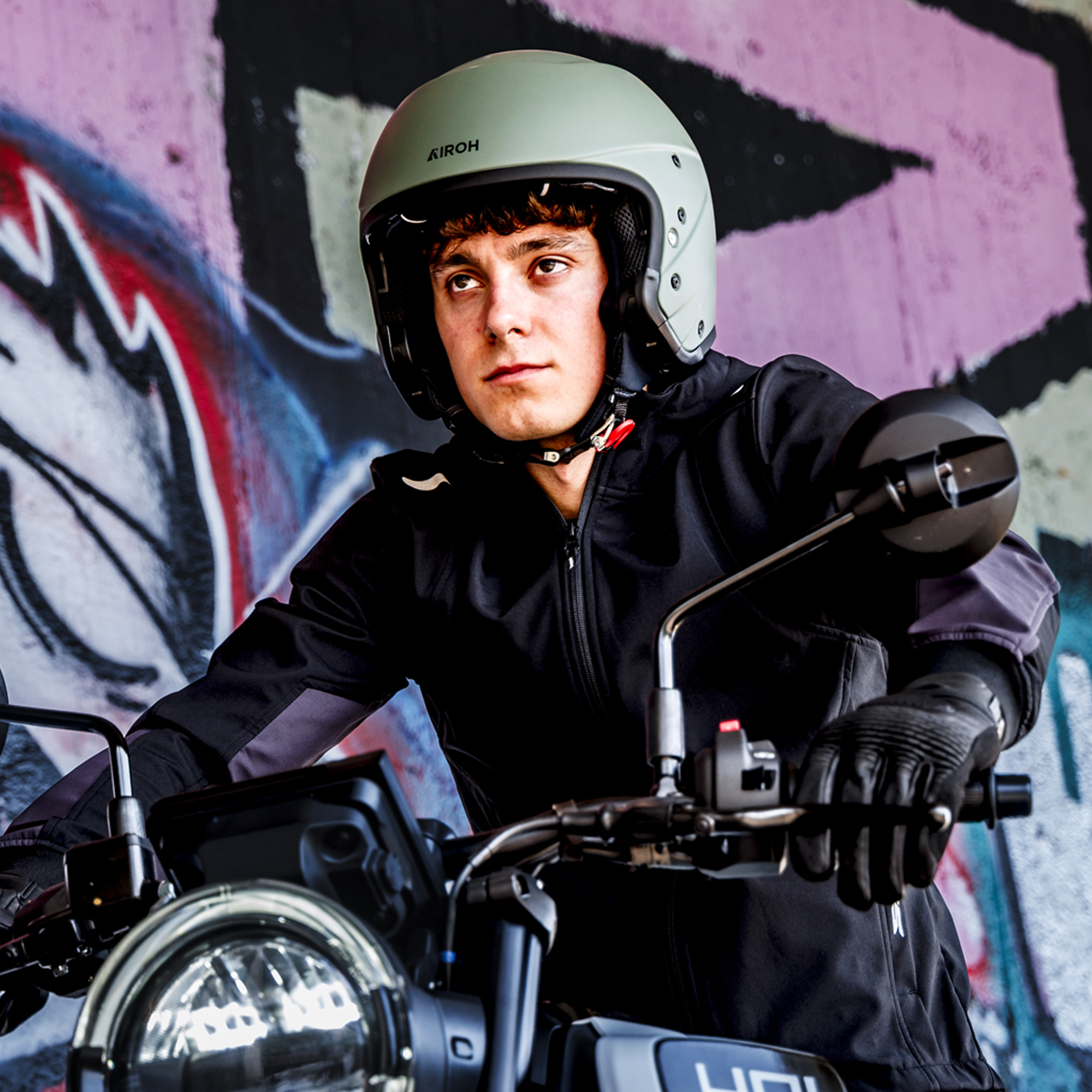 Airoh J110 Helmet - Miltary Green Matt
